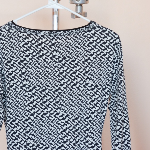 White House Black Market Long Sleeve Print Tee - Picture 7 of 7